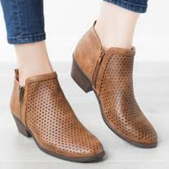 BRAND NEW SOCIOLOGY TWO-ZIP ROUND TOE SLIP-ON BOOTIES - Picture 13 of 13